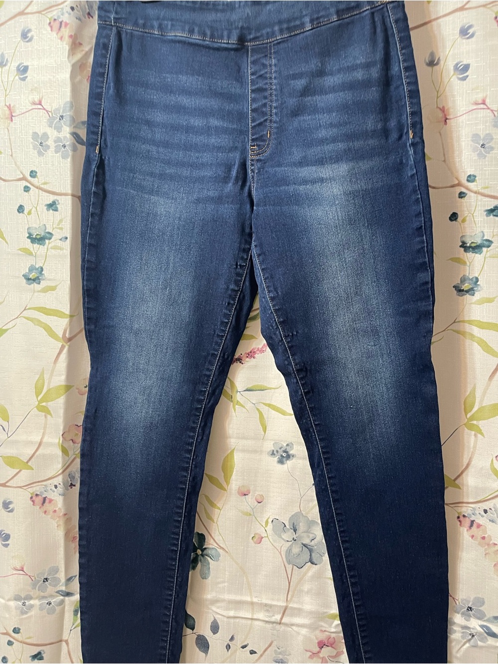 Classic Women’s Dark Blue Stretch Jeans